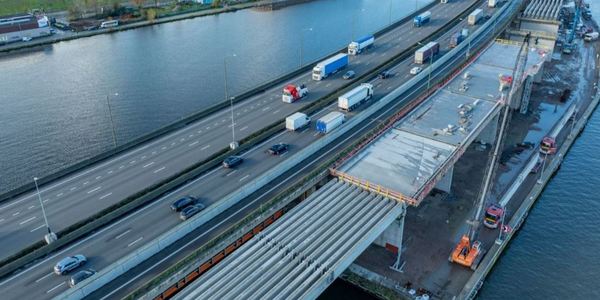 Bypass ter hoogte van het Viaduct van Merksem